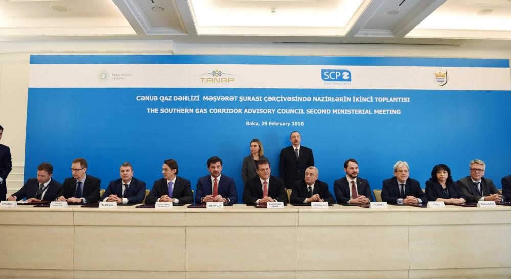 Ильхам Алиев принял участие в подписании Совместной декларации заседания министров в рамках Консультативного совета «Южного газового коридора»