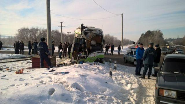 Автобус влетел в поезд на трассе "Ижевск-Аэропорт"