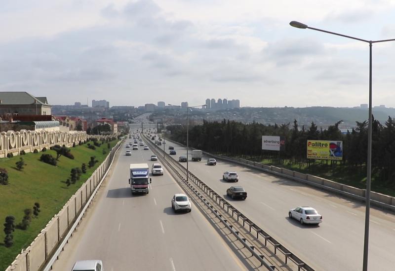 Масштабный проект для водителей на въезде в Баку