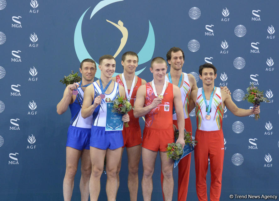 В Баку прошла церемония награждения победителей финалов Кубка мира по прыжкам на батуте