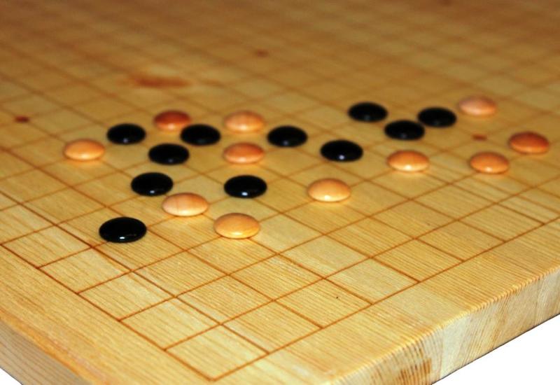Чемпион мира по игре в го впервые одолел программу AlphaGo