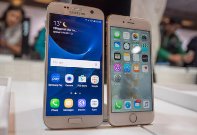 Samsung Galaxy S7 и iPhone 6s протестировали под водой <span class="color_red">- ВИДЕО</span>