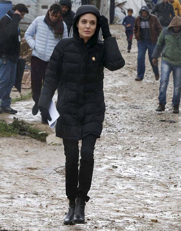 Анджелина Джоли встретилась с сирийскими беженцами