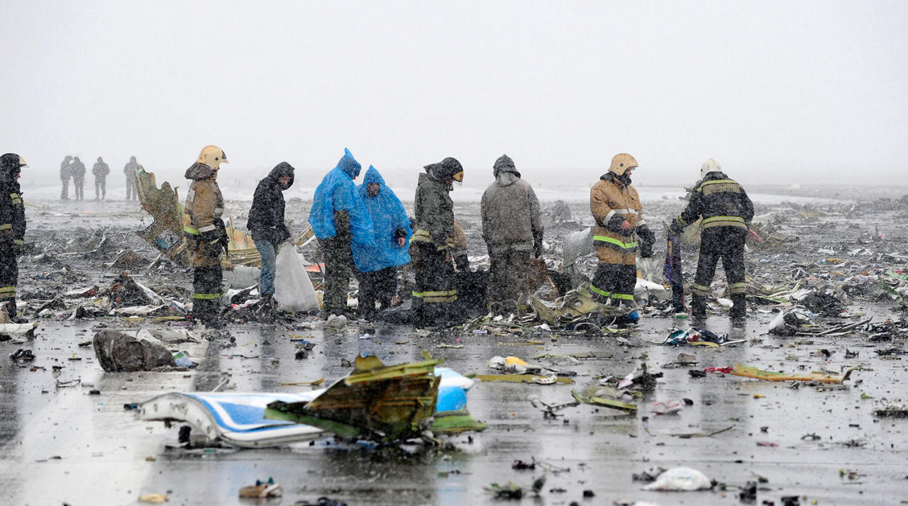 На месте катастрофы Boeing в Ростове-на-Дону