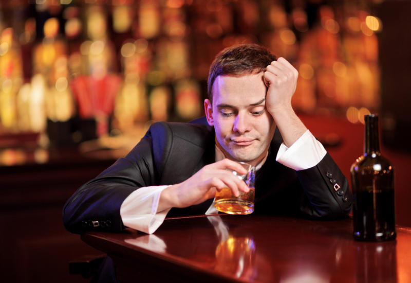 Почему алкоголь вызывает опьянение