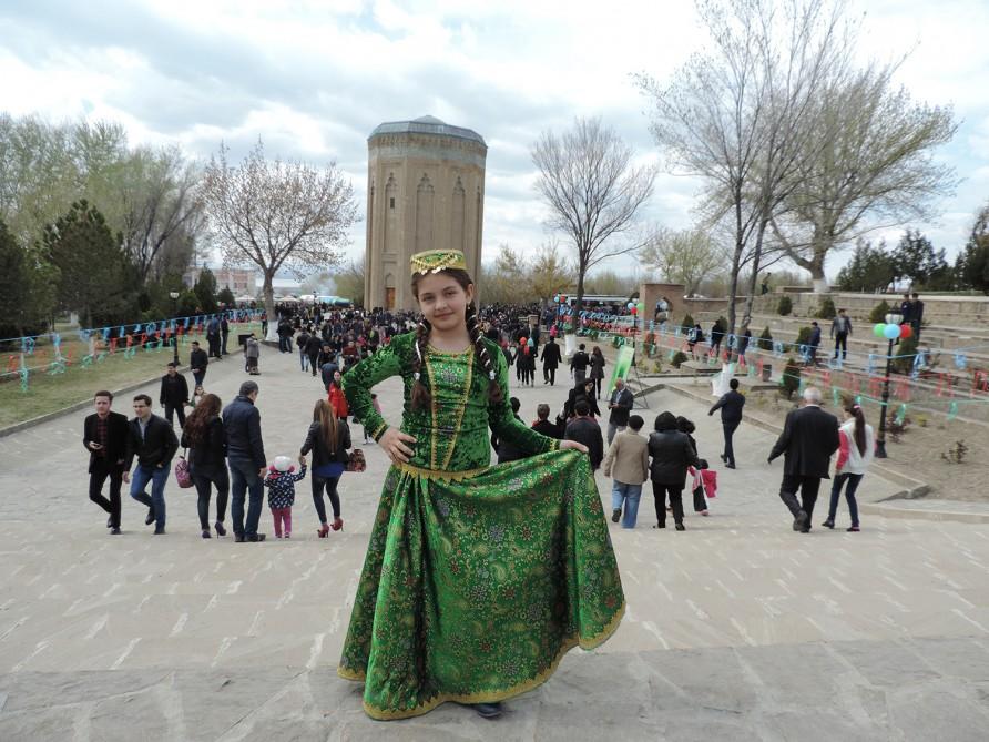 Азербайджан празднует Новруз байрамы