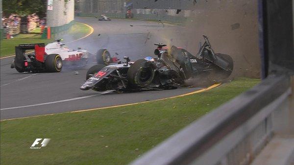 Болид Фернандо Алонсо попал в серьезную аварию на Гран При Австралии