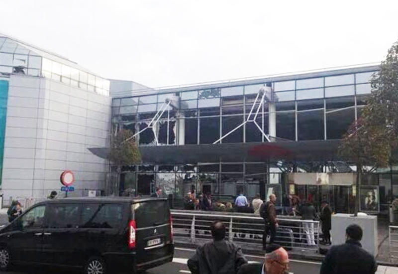 В момент взрыва в аэропорту Брюсселя находился гражданин Азербайджана