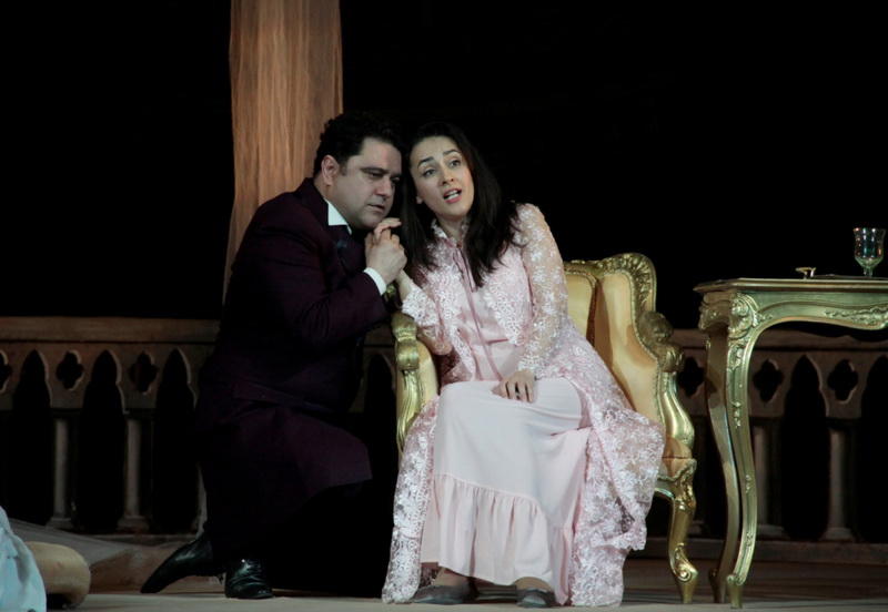 Роскошная "Травиата" на сцене Театра оперы и балета