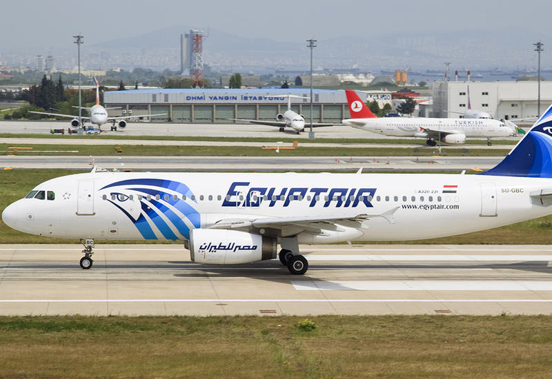Стюардесса Egypt Air сделала селфи с угонщиком самолета