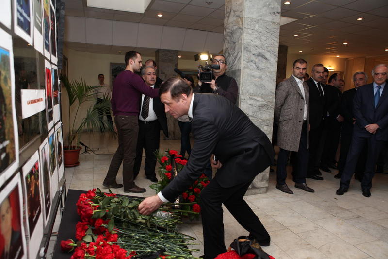 В Москве прошло траурное мероприятие в память о военнослужащих, ставших шехидами в ходе боев в Карабахе