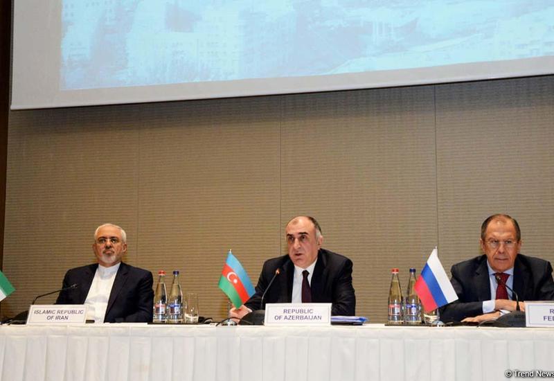 Главы МИД Азербайджана, России и Ирана приняли коммюнике
