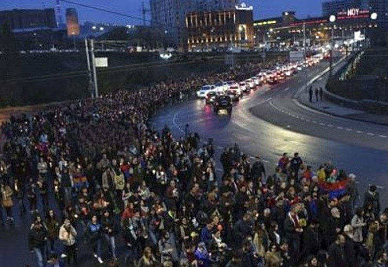 Ереван захлестнули протесты оппозиции: митинги раз в неделю