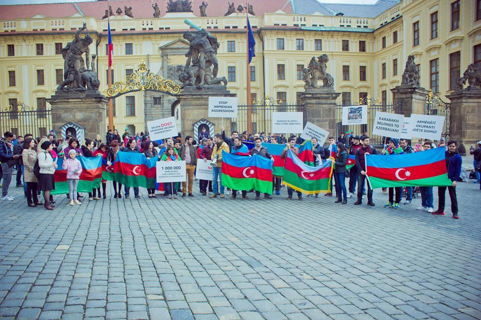 В Праге прошла акция, требующая положить конец армянской агрессии против Азербайджана