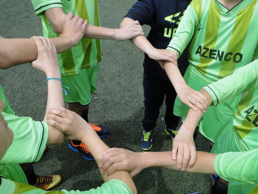Браслеты дружбы: Азербайджанский футбол присоединился к четырем континентам