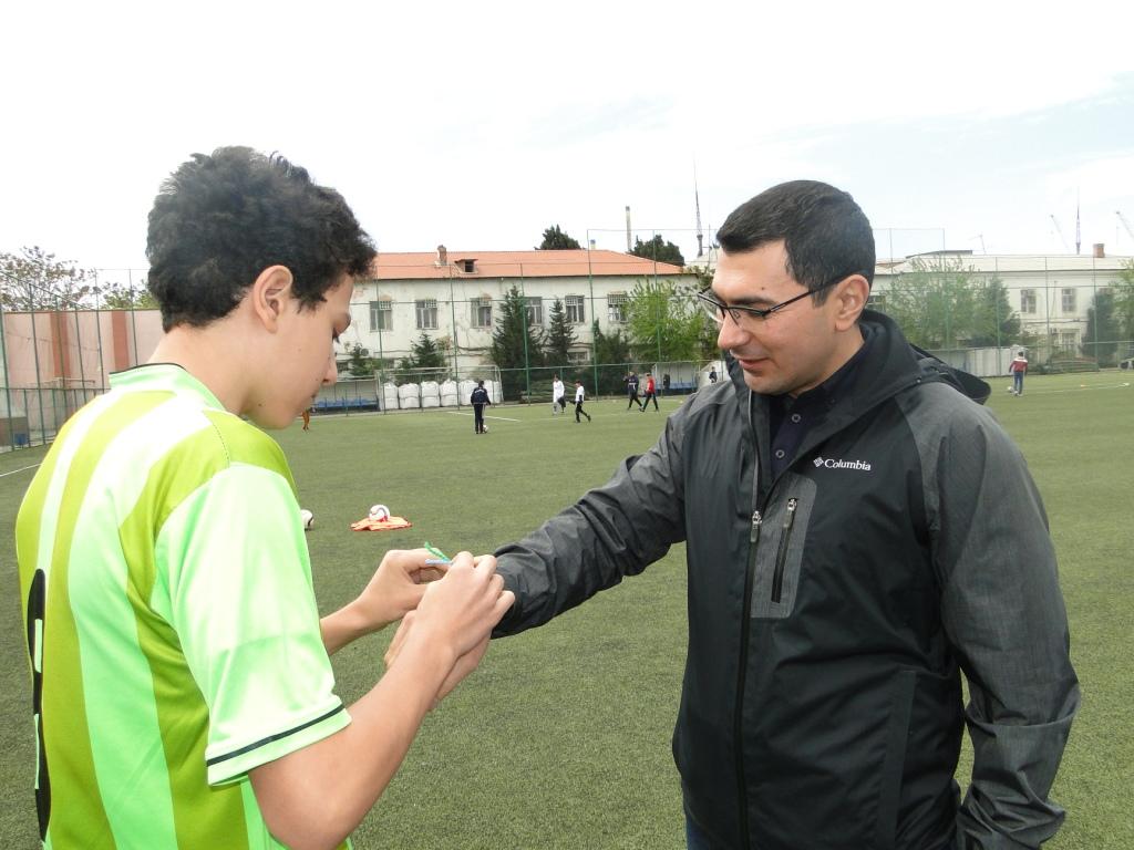 Браслеты дружбы: Азербайджанский футбол присоединился к четырем континентам