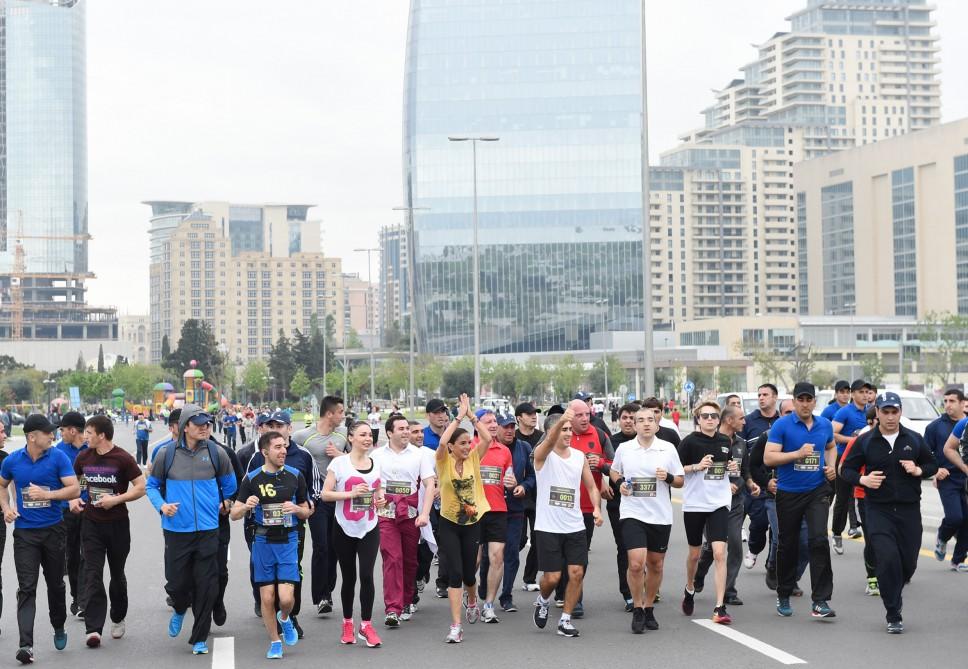 Вице-президент Фонда Гейдара Алиева Лейла Алиева приняла участие в «Бакинском марафоне 2016»