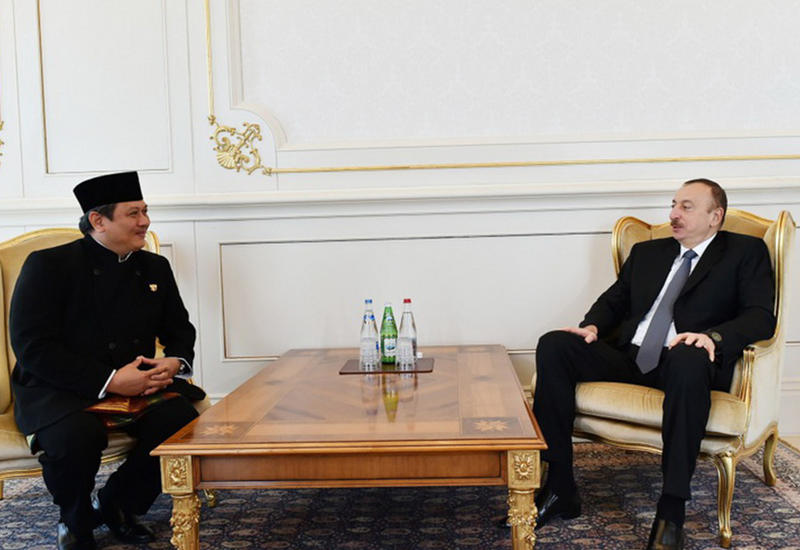 Президент Ильхам Алиев принял верительные грамоты нового посла Индонезии