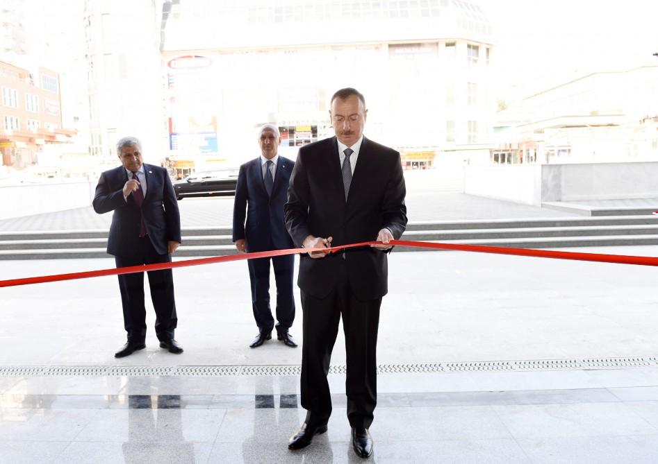 Президент Ильхам Алиев принял участие в открытии многоэтажной автостоянки в Низаминском районе
