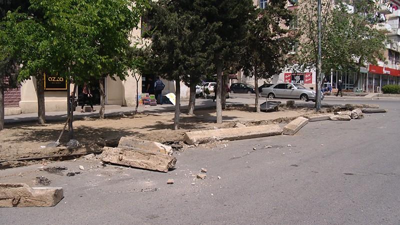 В центре Баку полностью ремонтируется улица