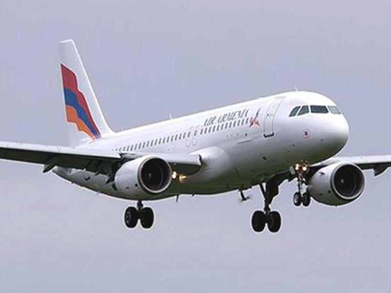 Ереван air. Air Armenia авиакомпания. Эйр Ереван. Ереван Пулково. Ереванские авиалинии.