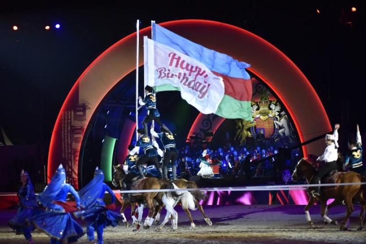 Карабахские скакуны показали свое великолепие перед Елизаветой II