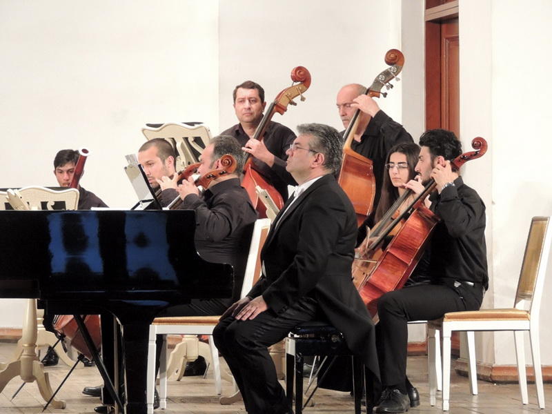 Турецкие музыканты произвели фурор на сцене Филармонии