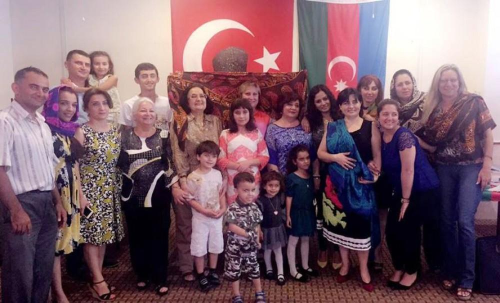 В США состоялись презентация азербайджанского келагаи и книги "Приветствия Гейдар-бабе"