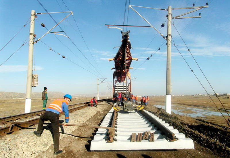 Ремонтируется железная дорога Баку-Беюк Кесик