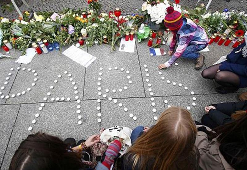 Родственники жертв терактов в Париже впервые встретились со следователями