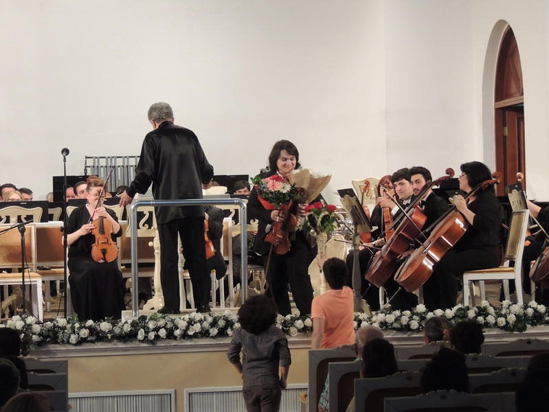 Юные музыканты выступили с концертом в честь Дня Республики на сцене Филармонии