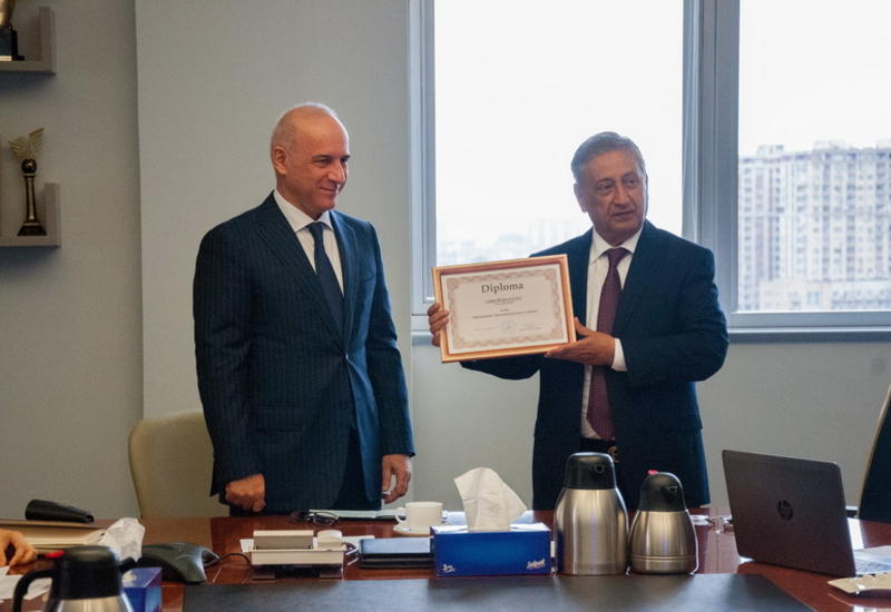 Президент Azercell удостоен звания академика Международной академии связи