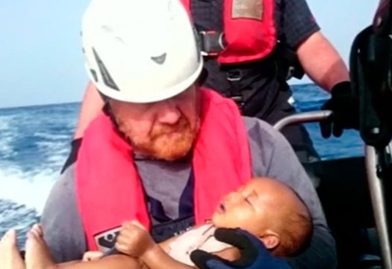 Фото утонувшего ливийского младенца назвали новым символом трагедии мигрантов