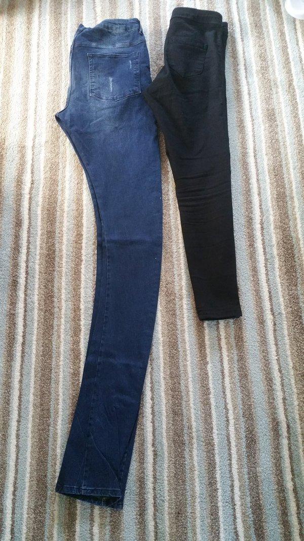 ASOS массово рассылает клиентам гигантские джинсы