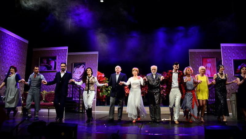 Сумасшедшая семейная история на сцене Русской драмы в честь юбилея Риты Амирбековой