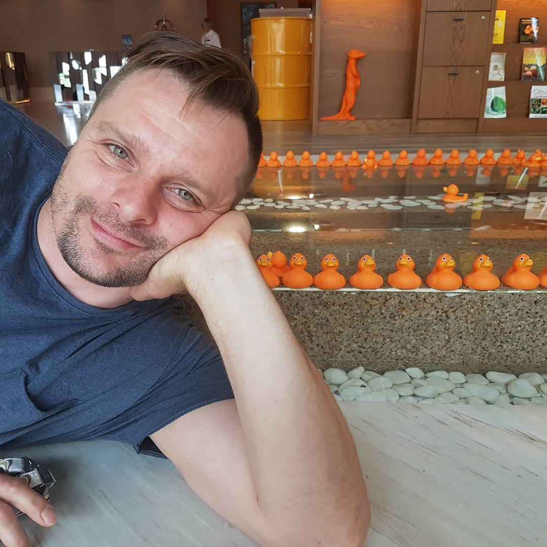 Российский актер Александр Носик на гонках "Формулы 1" в Баку: Я в восторге!