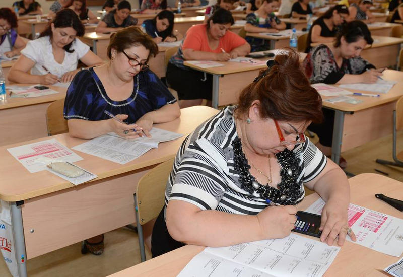 В Азербайджане массово проверят учителей