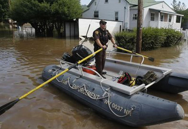 Наводнения в США: десятки тысяч человек остались без света
