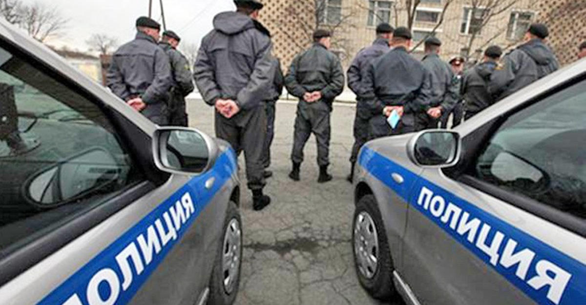 Нападение на полицейских в России