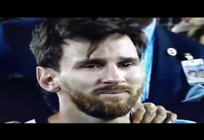 Месси расплакался после поражения в финале Кубка Америки - ВИДЕО