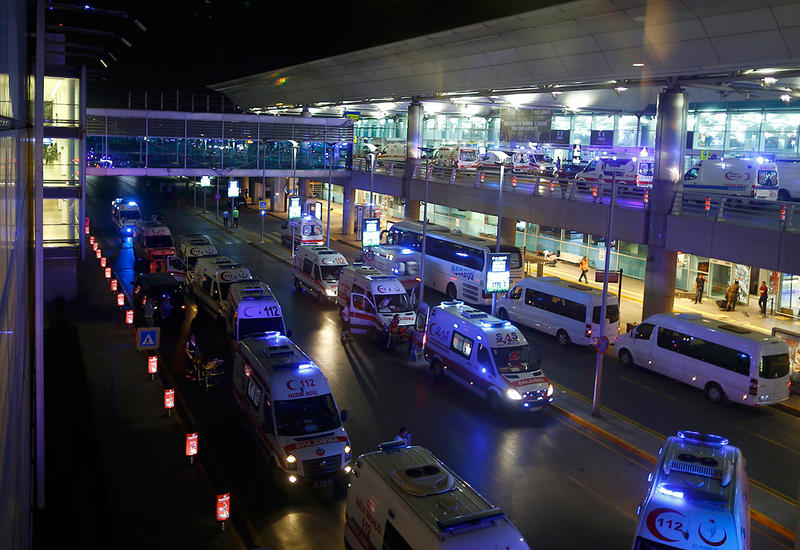 Очевидец теракта в Стамбуле: Он просто беспорядочно стрелял