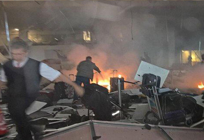 В Сети появилось новое видео взрыва в аэропорту Стамбула
