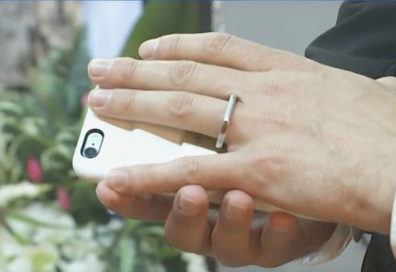 В Лас-Вегасе состоялась свадьба американца и его iPhone