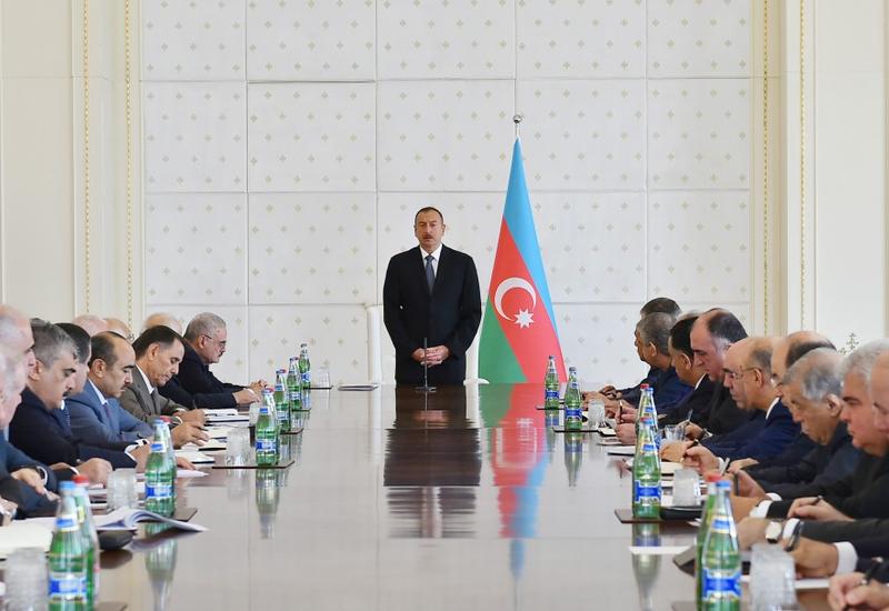 Президент Ильхам Алиев: Единственно возможным вариантом урегулирования карабахского конфликта является поэтапное решение