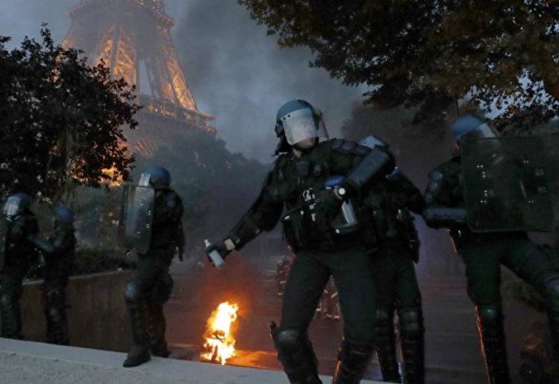 В Париже во время и после финала Евро-2016 задержаны около 40 человек