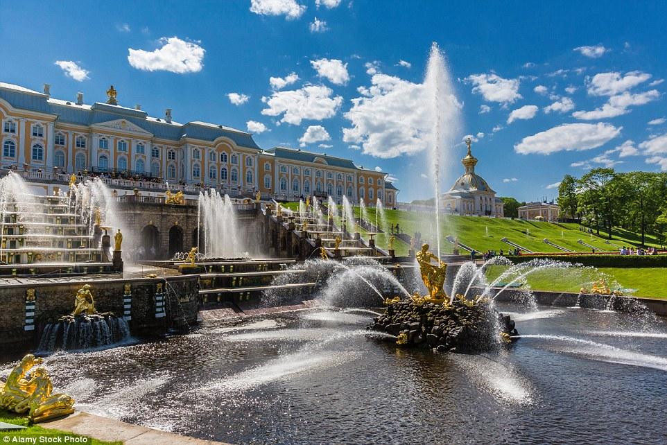 Дворцово-парковый ансамбль Петергоф