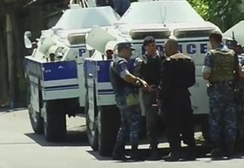 В Ереване освободили последних заложников