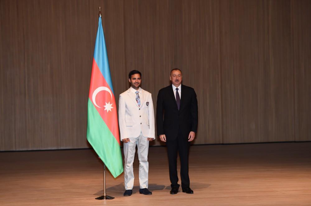 Президент Ильхам Алиев принял участие в проводах азербайджанской делегации на Олимпиаду в Рио-де-Жанейро