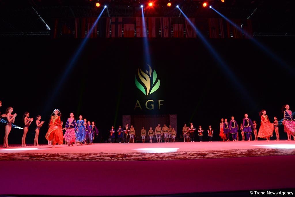 Грандиозная церемония открытия соревнований Кубка мира по художественной гимнастике