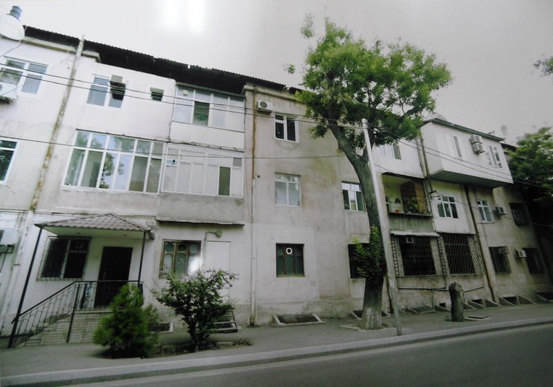 Здание, которое снесут и заново построят в Баку